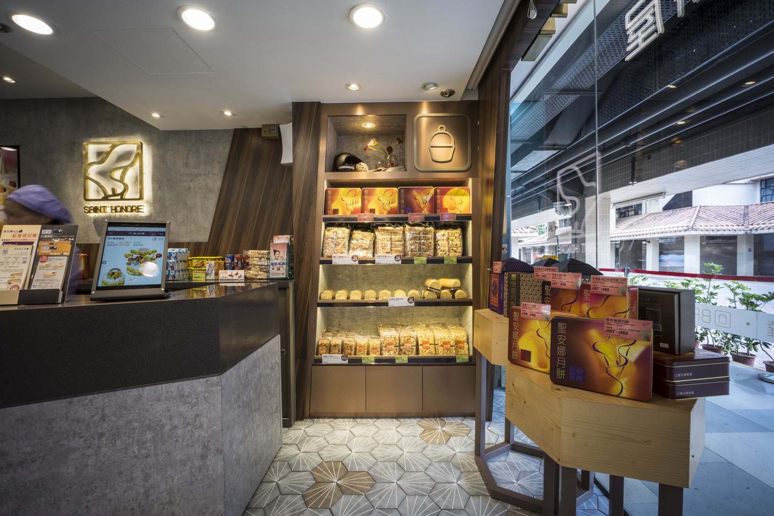 Saint Honore, Wah Ming Plaap Design Ltd