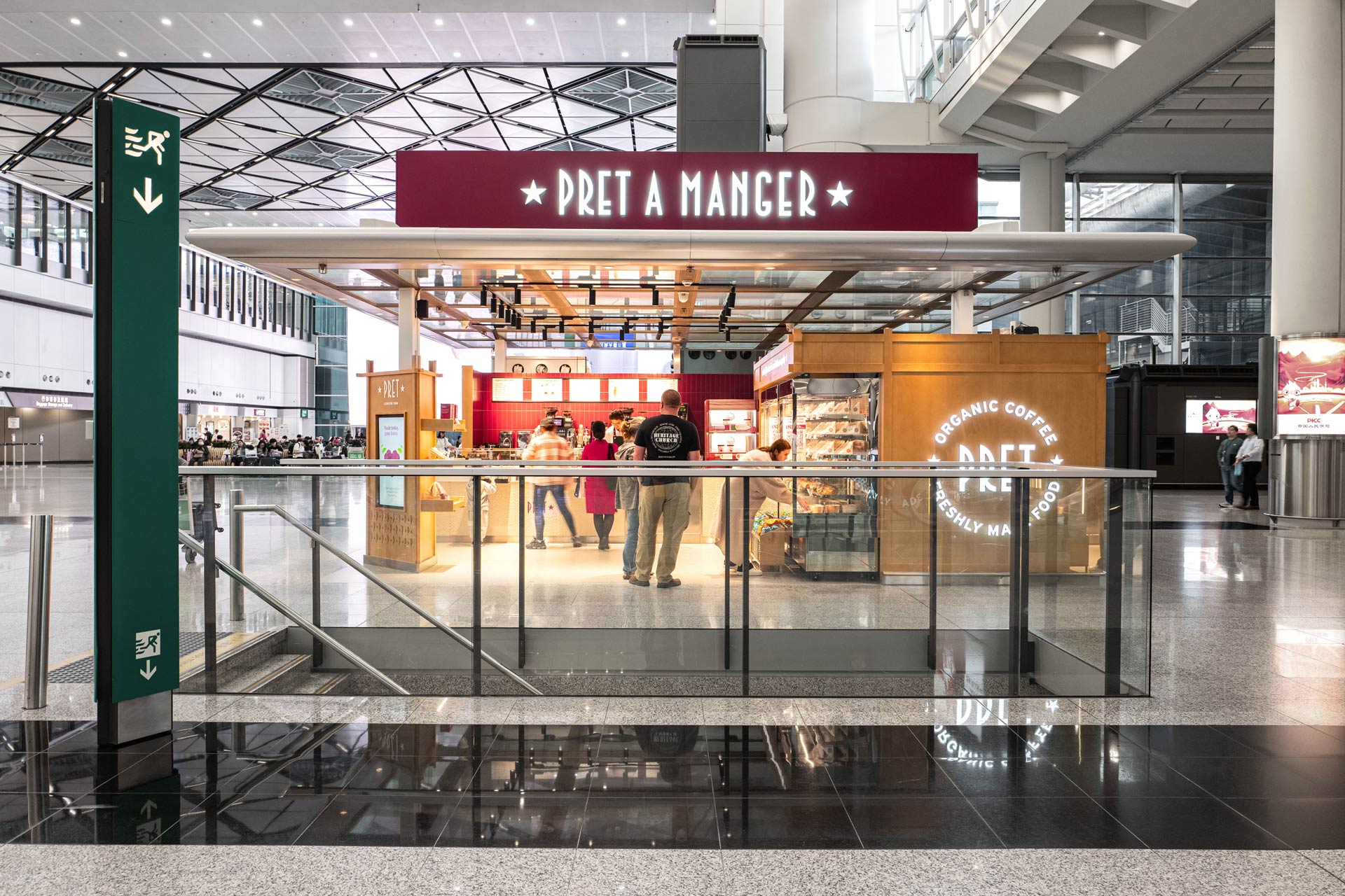 Pret A Manger Hong Kong International Airport Store Detail Design by Plaap Design